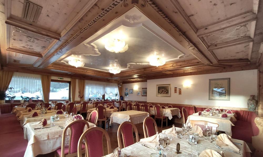 Hotel Flora Alpina Campitello di Fassa Exteriér fotografie