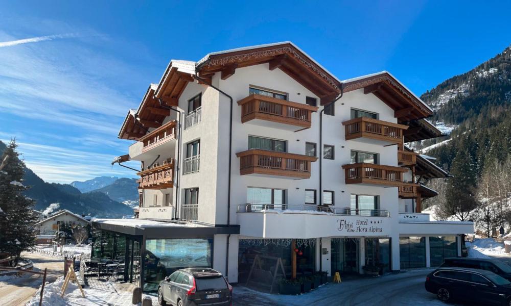 Hotel Flora Alpina Campitello di Fassa Exteriér fotografie